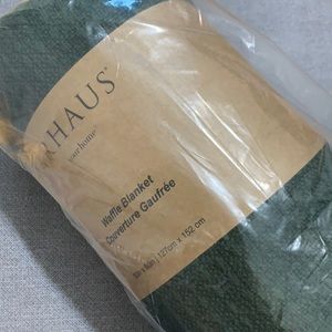 ARHAUS 100% Cotton Waffle Knit Throw Blanket